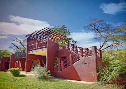 Amboseli Serena Safari Lodge