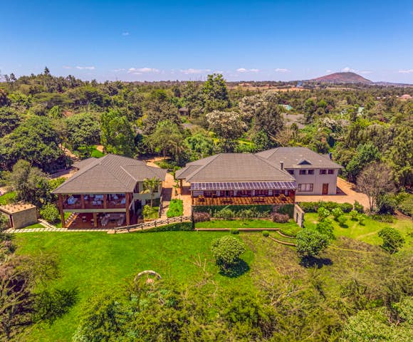 Acacia Farm Lodge